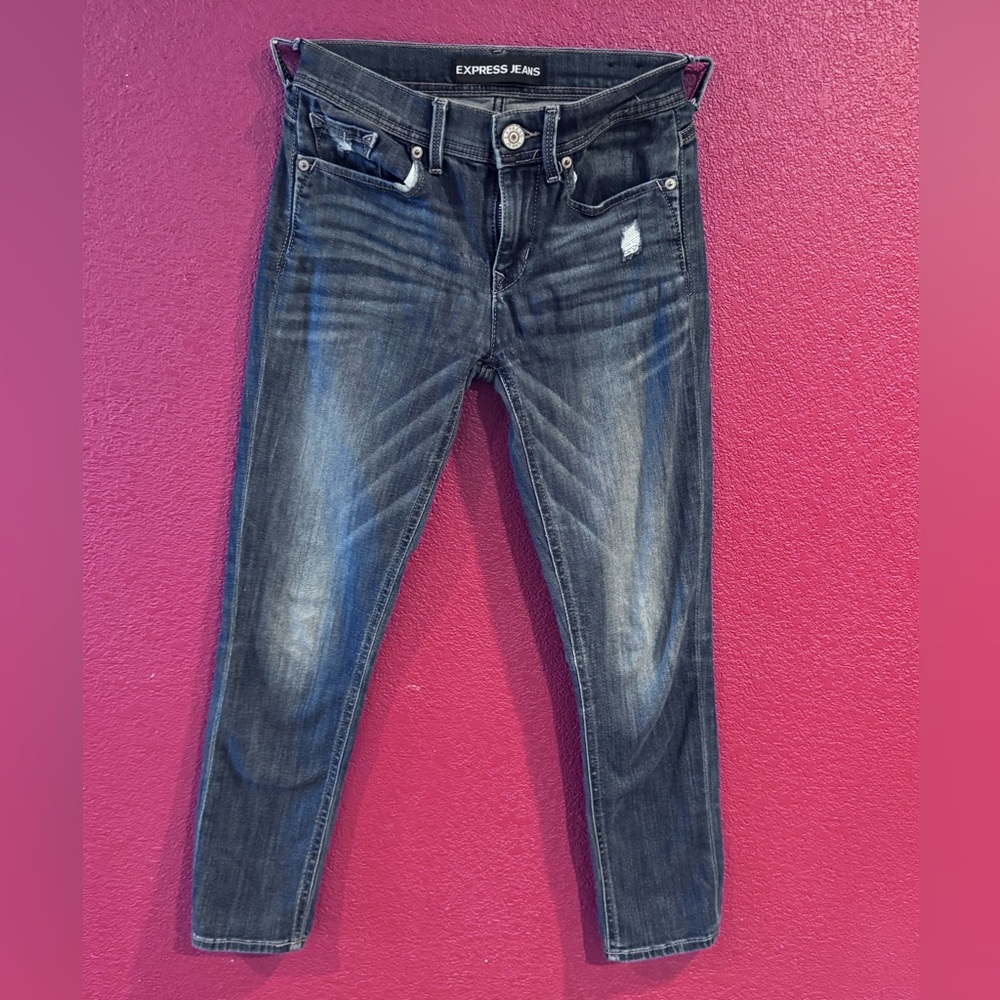Express Black Skinny Jeans with Sleek Design